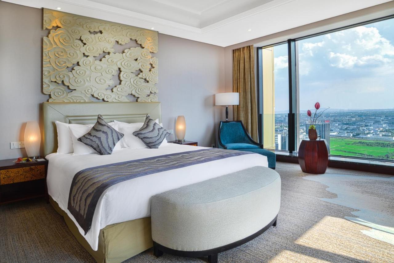 Grand New Century Hotel Haining Zhejiang Екстериор снимка